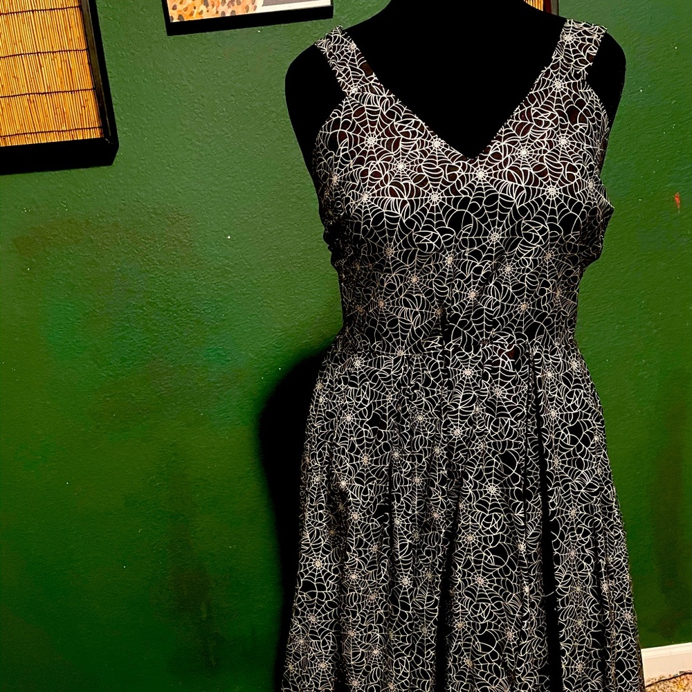 Retro handmade spiderweb dress with pockets